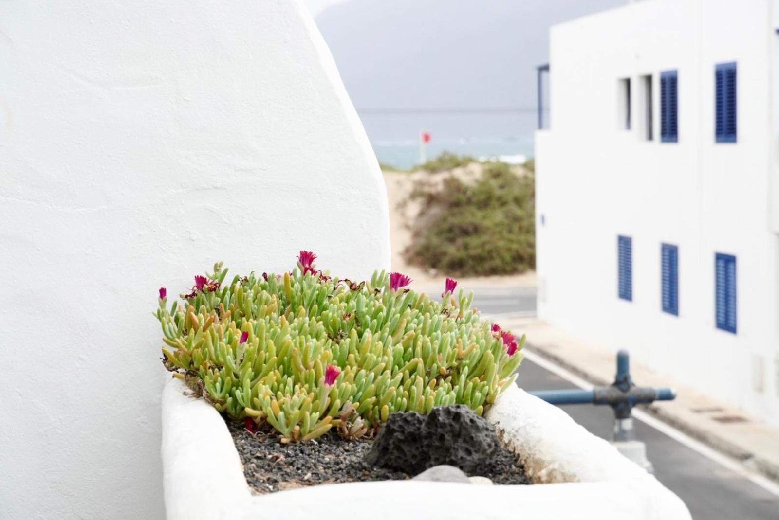 Apartamento Famara 4 Bagian luar foto